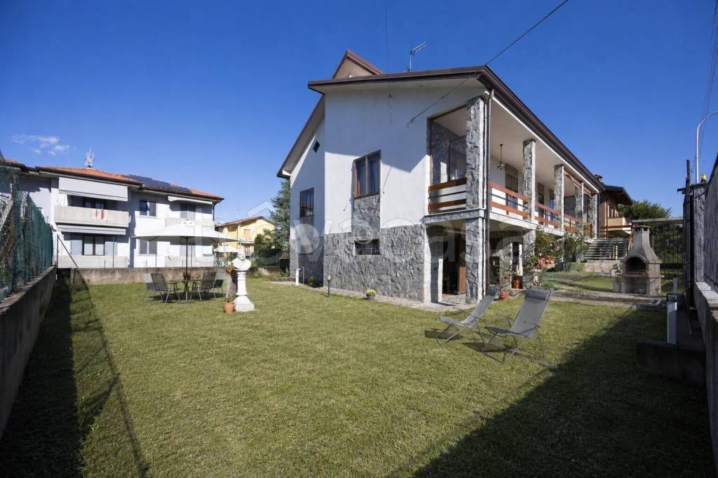 casa indipendente in vendita a Fara Gera d'Adda