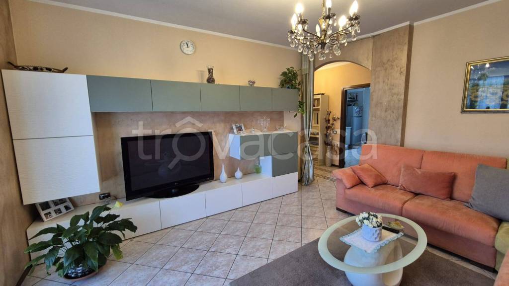 appartamento in vendita a Fara Gera d'Adda