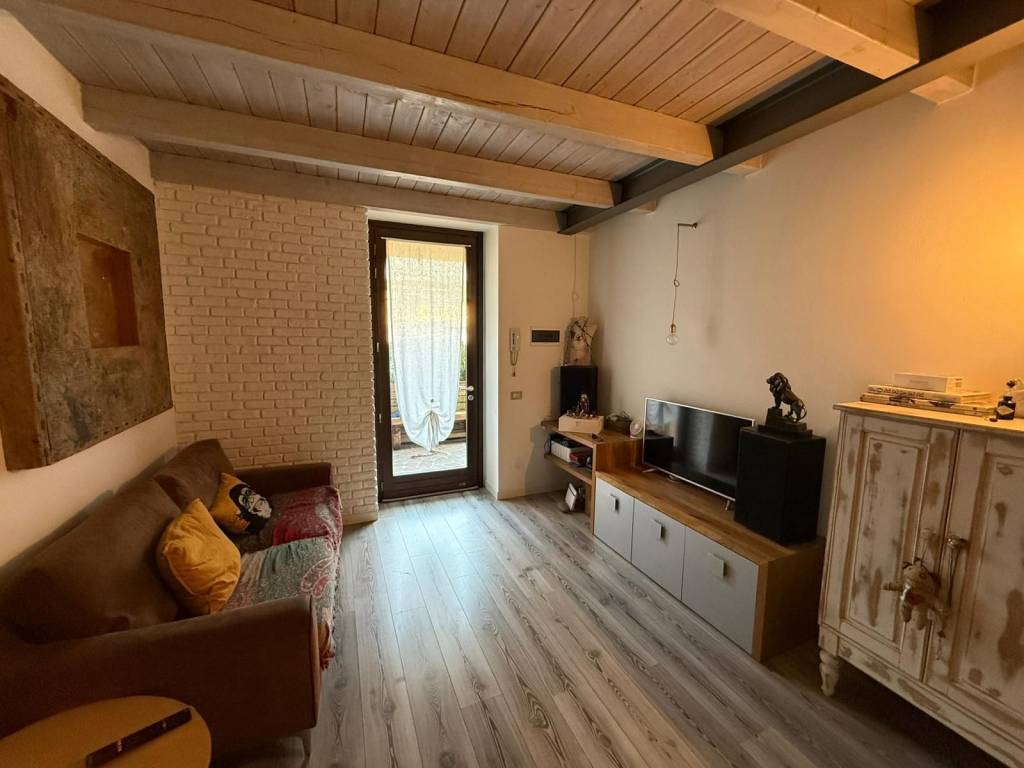 appartamento in vendita a Fara Gera d'Adda