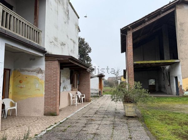 casa indipendente in vendita a Fara Gera d'Adda