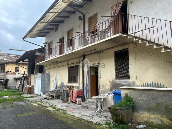 pentavano in vendita a Fara Gera d'Adda