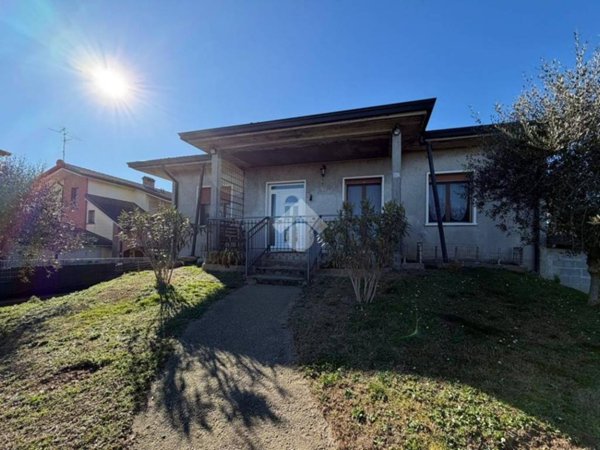 casa indipendente in vendita a Fara Gera d'Adda in zona Badalasco