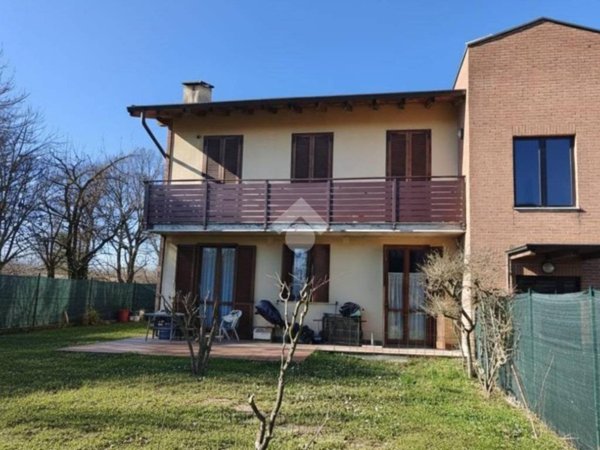 appartamento in vendita a Fara Gera d'Adda