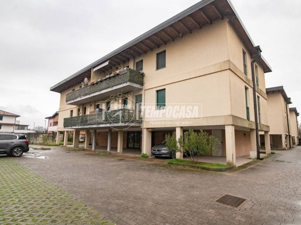 appartamento in vendita a Fara Gera d'Adda in zona Badalasco