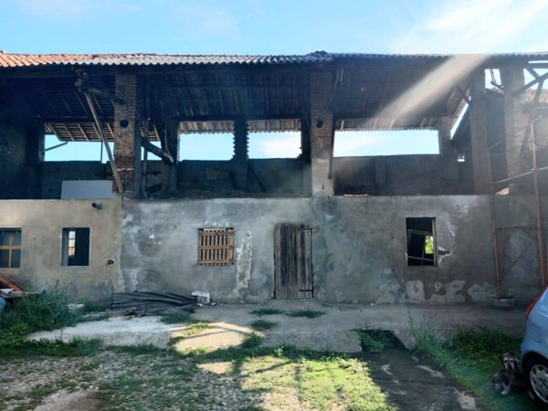 locale di sgombero in vendita a Fara Gera d'Adda