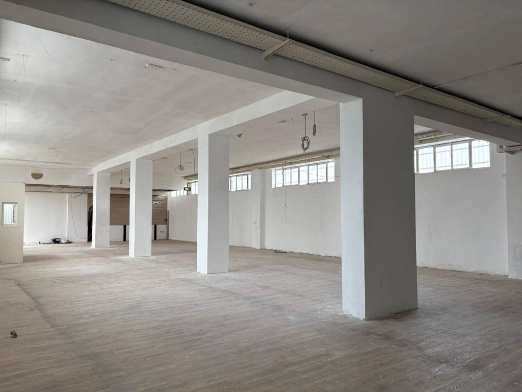 negozio in vendita a Fara Gera d'Adda