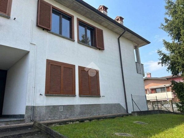 appartamento in vendita a Fara Gera d'Adda in zona Badalasco