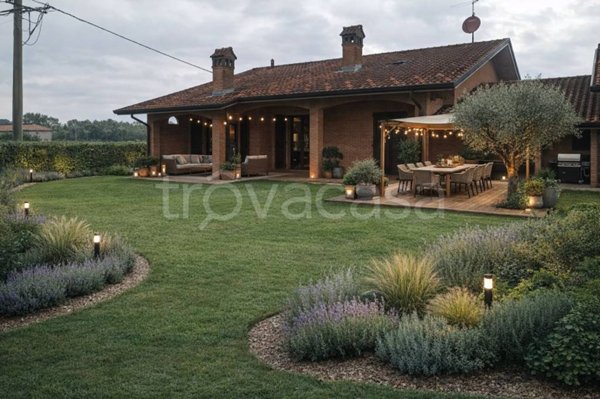 casa indipendente in vendita a Fara Gera d'Adda