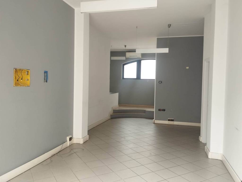 ufficio in vendita a Fara Gera d'Adda