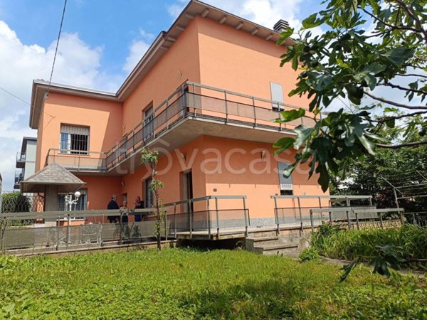 casa indipendente in vendita a Fara Gera d'Adda