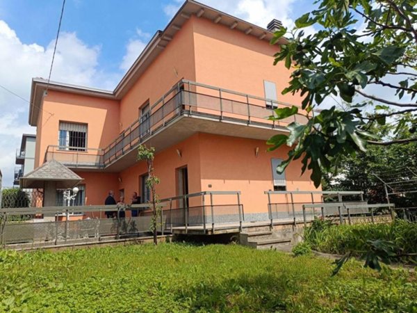 casa indipendente in vendita a Fara Gera d'Adda