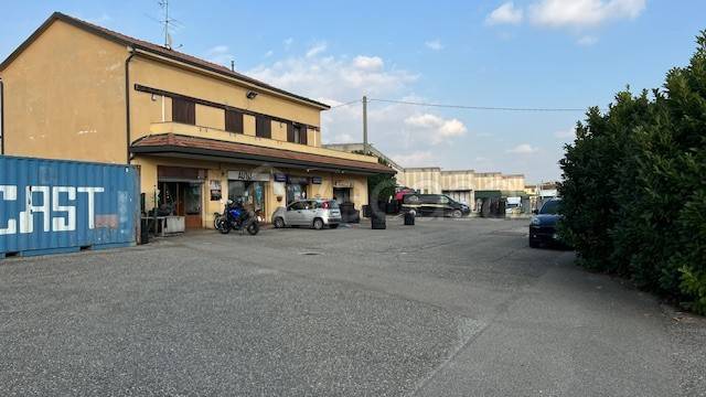 casa indipendente in vendita a Fara Gera d'Adda in zona Badalasco