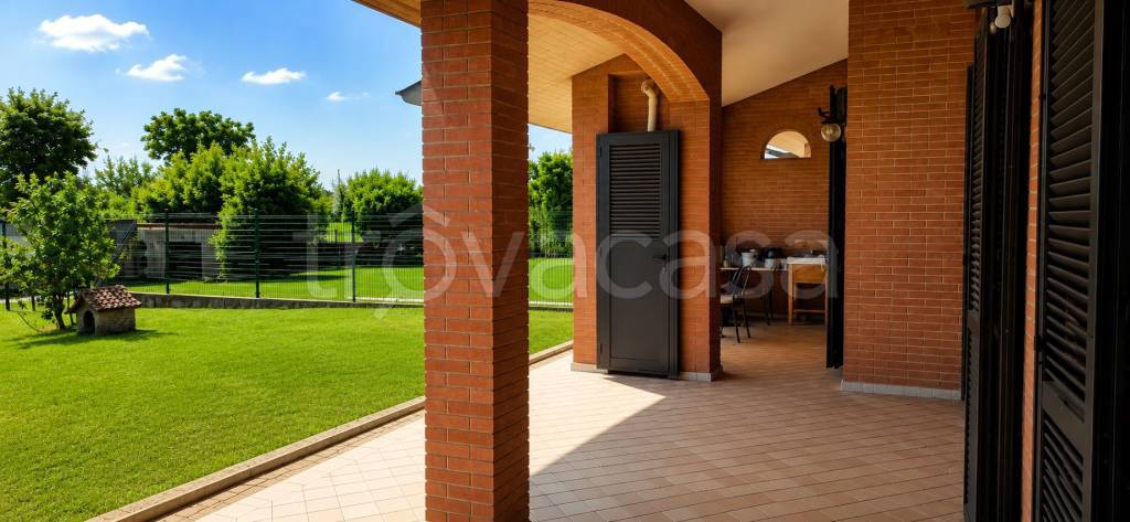 casa indipendente in vendita a Fara Gera d'Adda
