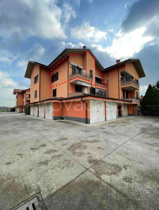 appartamento in vendita a Fara Gera d'Adda in zona Badalasco
