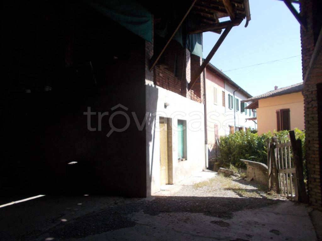 appartamento in vendita a Fara Gera d'Adda