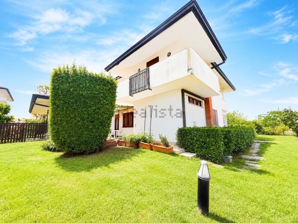 casa indipendente in vendita a Fara Gera d'Adda