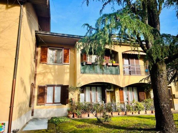 appartamento in vendita a Fara Gera d'Adda