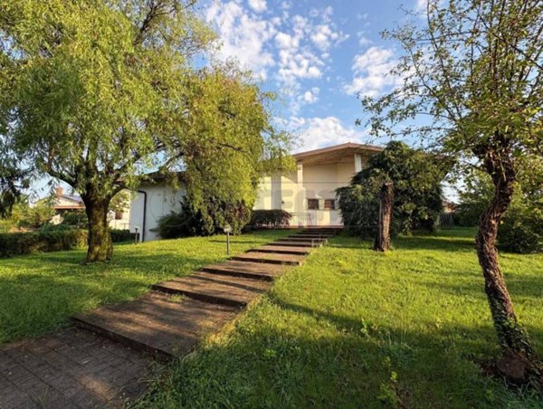 intera palazzina in vendita a Fara Gera d'Adda