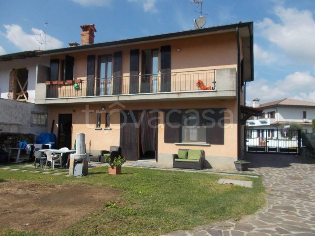casa indipendente in vendita a Fara Gera d'Adda