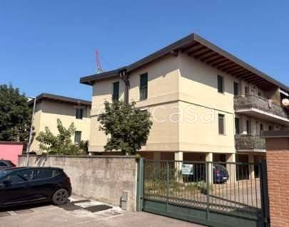 appartamento in vendita a Fara Gera d'Adda in zona Badalasco