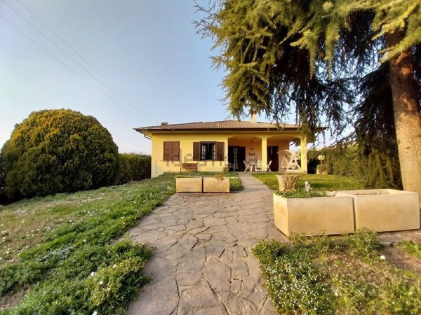 casa indipendente in vendita a Fara Gera d'Adda in zona Badalasco