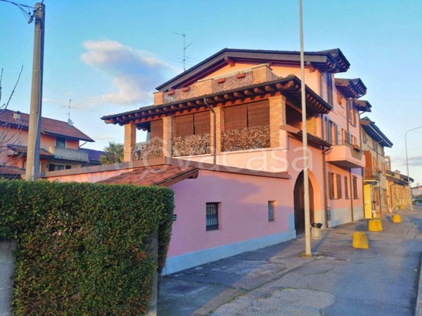 appartamento in vendita a Fara Olivana con Sola in zona Sola