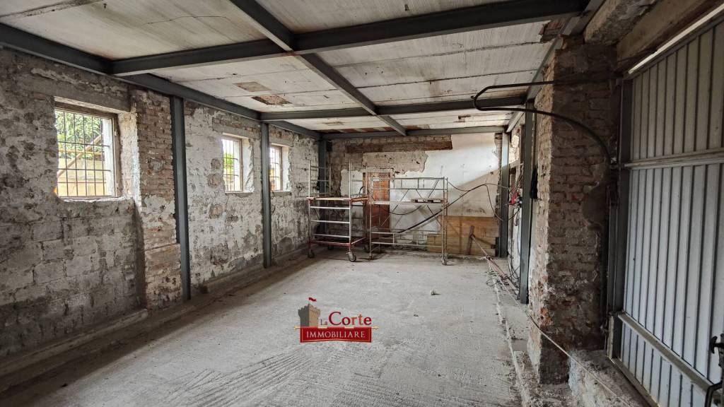 casa indipendente in vendita a Fara Olivana con Sola in zona Sola