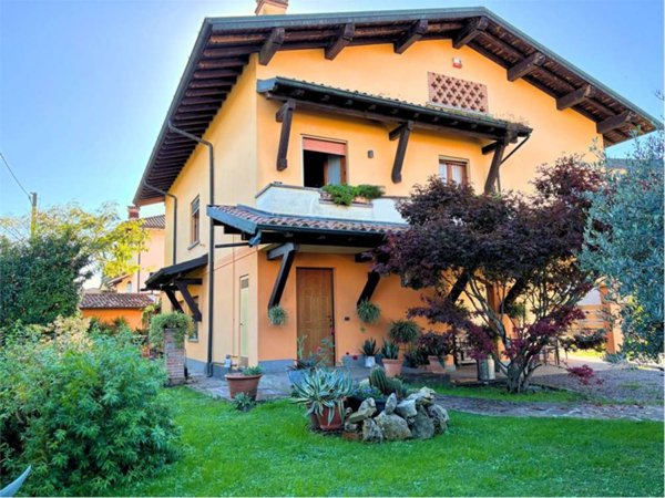 casa indipendente in vendita a Fara Olivana con Sola