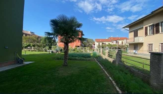 appartamento in vendita a Fara Olivana con Sola in zona Sola