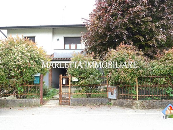 casa indipendente in vendita a Fara Olivana con Sola in zona Sola