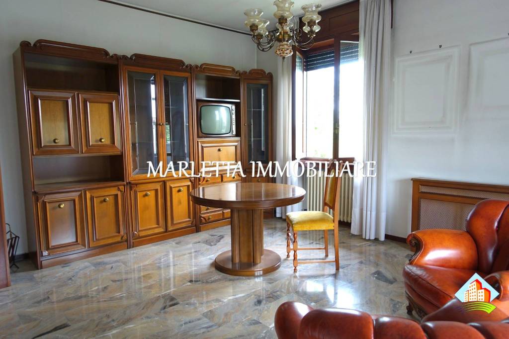 casa indipendente in vendita a Fara Olivana con Sola in zona Sola