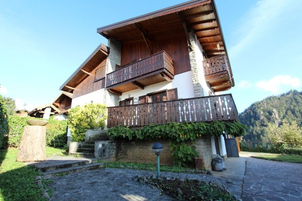 casa indipendente in vendita a Fino del Monte