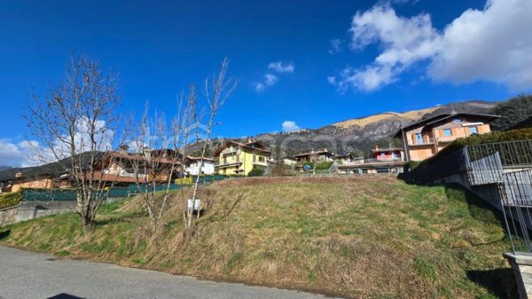 casa indipendente in vendita a Fino del Monte