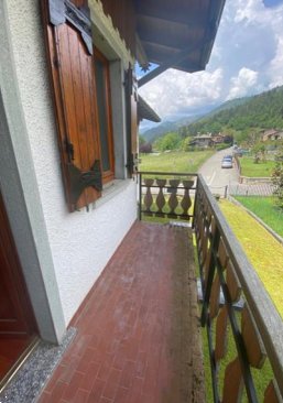 casa indipendente in vendita a Fino del Monte