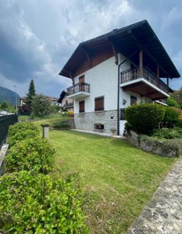 casa indipendente in vendita a Fino del Monte