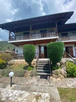 casa indipendente in vendita a Fino del Monte
