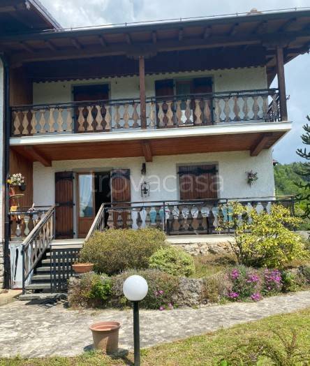 casa indipendente in vendita a Fino del Monte