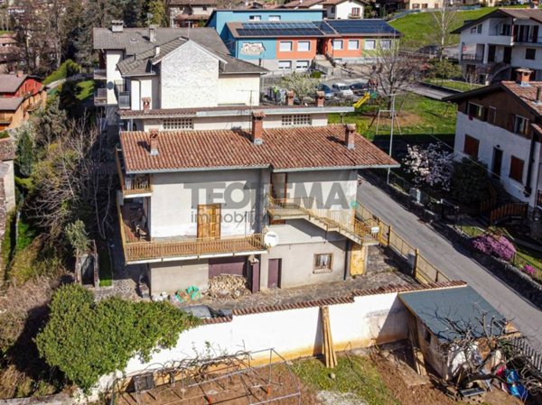 casa indipendente in vendita a Fino del Monte