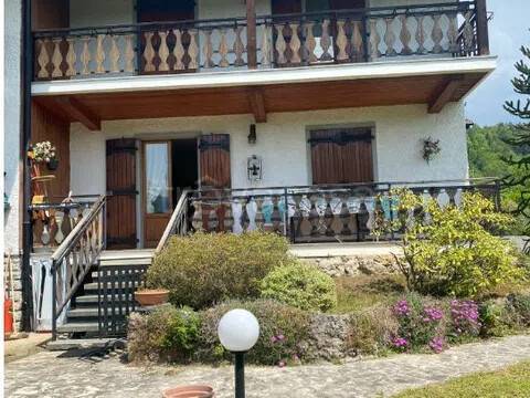 casa indipendente in vendita a Fino del Monte