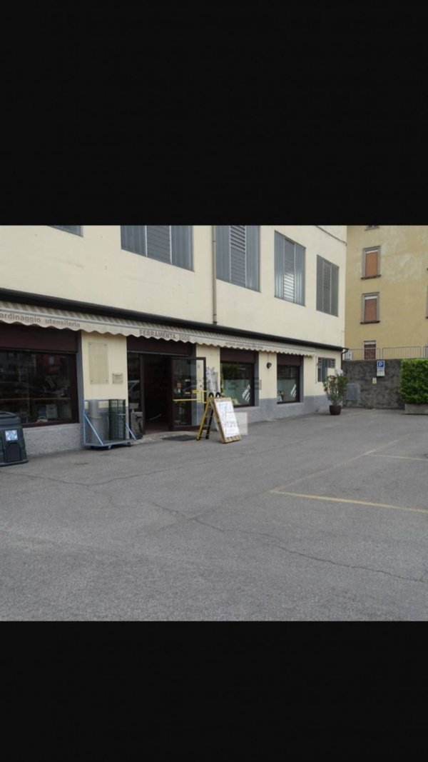 negozio in vendita a Fiorano al Serio in zona San Fermo