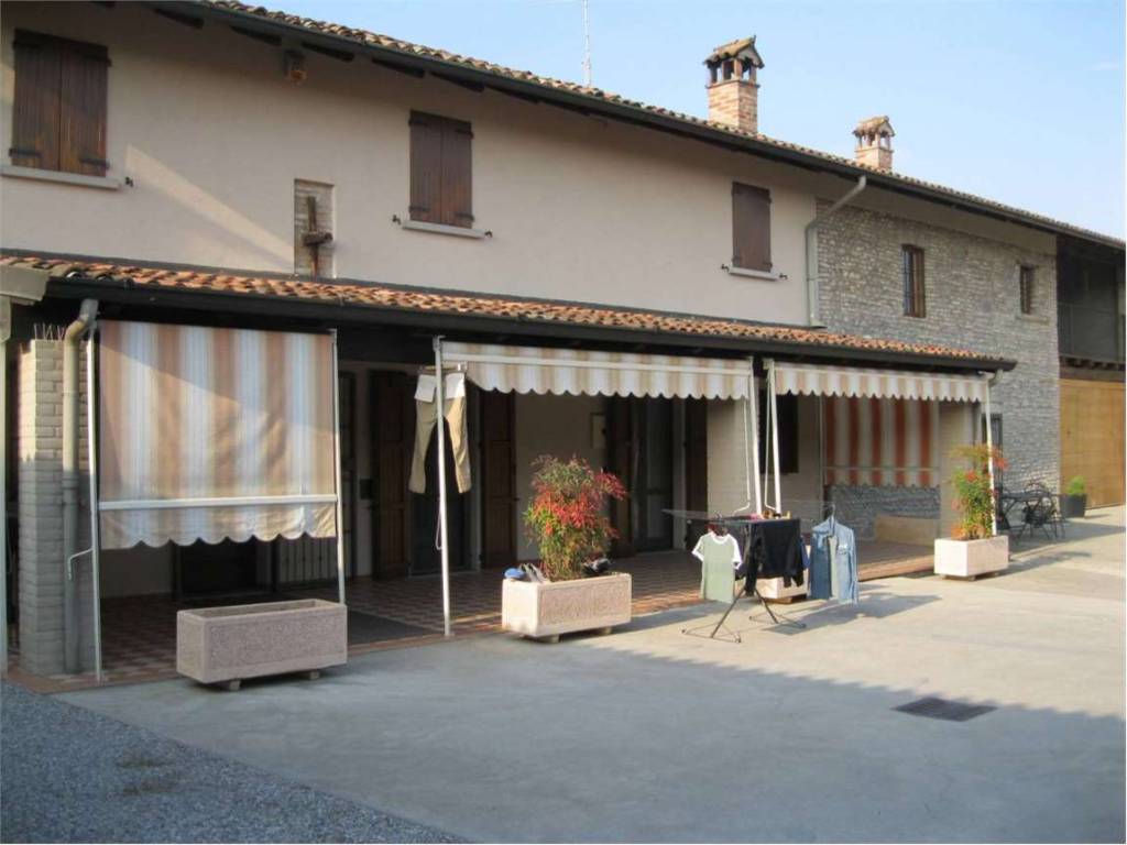 casa indipendente in vendita a Fontanella