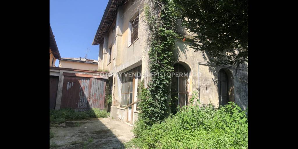 casa indipendente in vendita a Fontanella