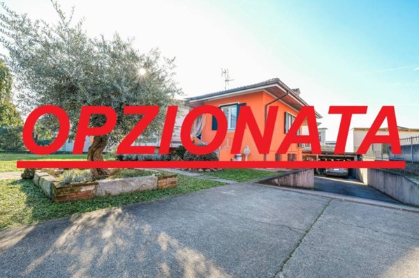 casa indipendente in vendita a Fontanella
