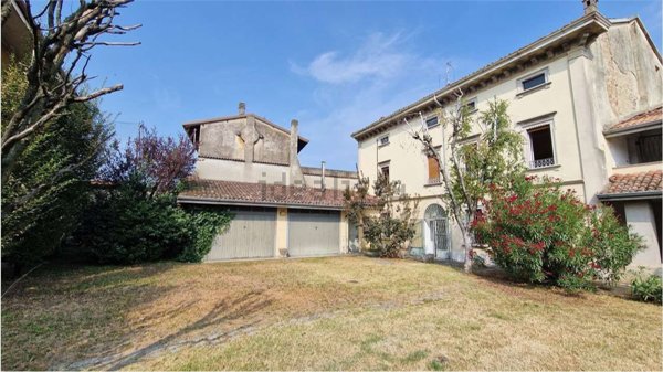 casa indipendente in vendita a Fontanella
