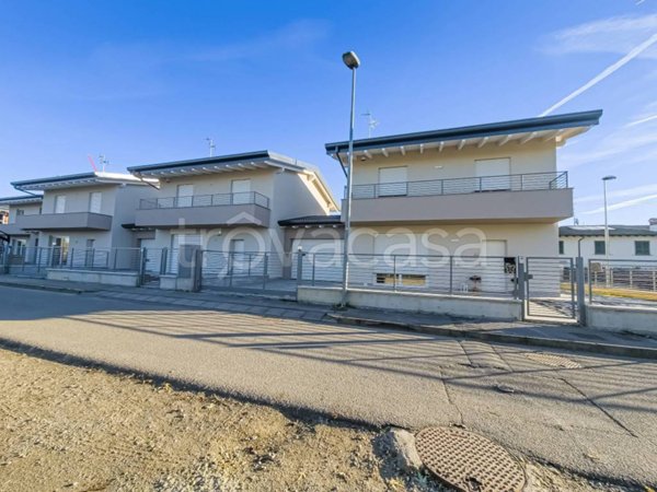 casa indipendente in vendita a Fontanella