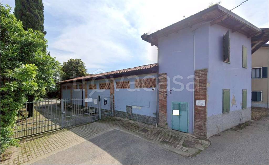 casale in vendita a Fontanella