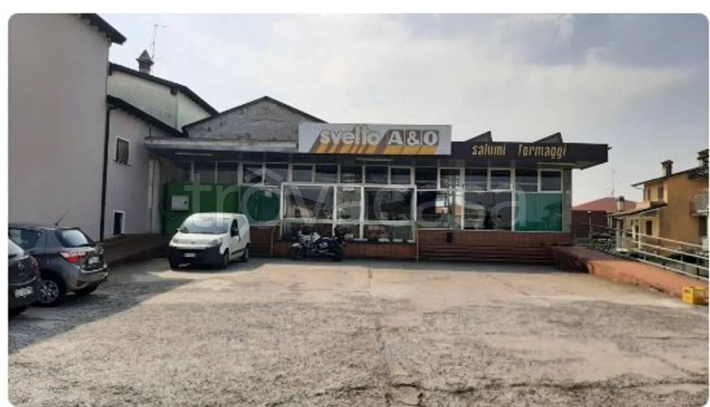 negozio in vendita a Fontanella