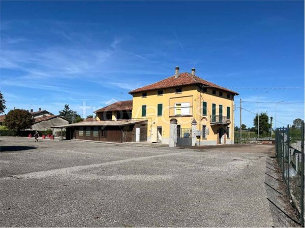 negozio in vendita a Fontanella