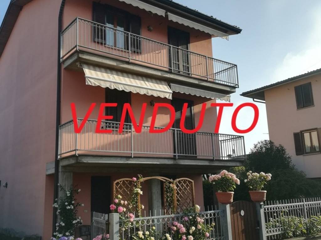 casa indipendente in vendita a Fontanella