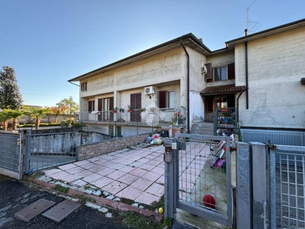 casa indipendente in vendita a Fontanella